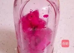 Illustration of how to make dragon fruit waffles 5