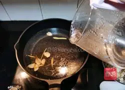 Illustration of how to make wakame, clam and tofu soup 5