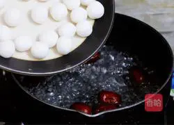 Illustration of how to make sweet-scented osmanthus, brown sugar and fermented rice dumplings 8
