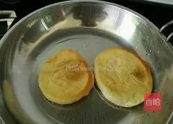 Illustration of how to make pancakes 8