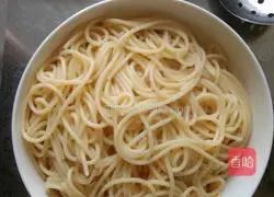 Illustration of how to make butter shrimp pasta 10