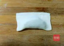 Illustration of how to make cabbage and meat wontons 22