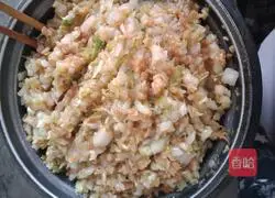 Illustration of how to make steamed dumplings with meat and cabbage 6