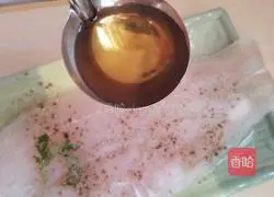 Illustration of how to make pan-fried Longli fish 4