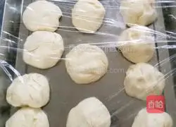 Illustration of how to make pot helmets 3