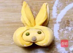 Illustration of how to make little rabbit steamed buns 6