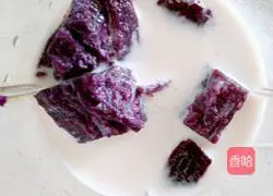 Illustration of how to make purple sweet potato and milk-flavored floret steamed buns 3