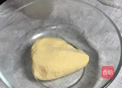 Illustration of how to make shredded pork corn noodle soup 4