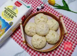 Illustration of how to make tender and juicy meat buns 15