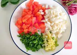 Illustration of how to make mushroom soup with tomato sauce 4