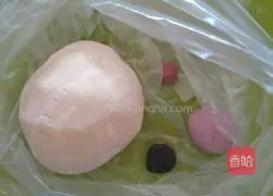 Illustration of how to make cute little white rabbit 2