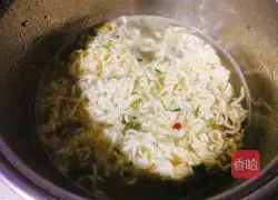 Illustration of how to make homemade noodles 1