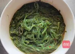 Illustration of how to make cold seaweed and black fungus (gastrointestinal cleaner) 5