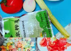 Illustration of how to make tomato, scrambled egg and braised carton of spaghetti 1