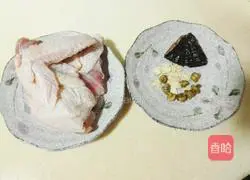 Illustration of how to make Dendrobium Ganoderma Stewed Chicken Soup 1