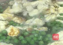 How to make pea and egg noodle soup Illustration 7