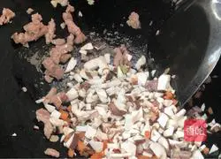 Meat Illustration of how to make steamed eggs 8