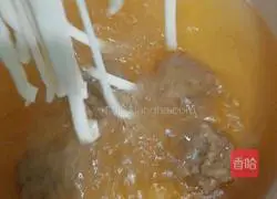 Illustration of how to make hand-made meatball and egg noodles 5