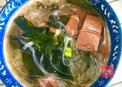 Illustration of how to make duck blood vermicelli and seaweed soup 9