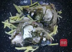 Illustration of how to make fish head noodles 4