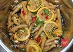 Illustration of how to make hot and sour chicken feet with lemon 10