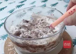 Illustration of how to make two-color steamed bun rolls for baby food supplement 6