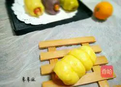 Pumpkin hot dog roll Illustration of how to do it 17