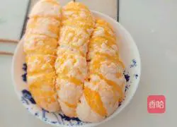 Illustration of how to make two-color caterpillars 9