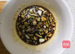 Illustration of how to make cold shredded chicken 9