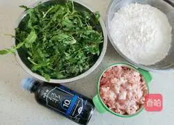 Wontons with shepherd’s purse and fresh meat in sour soup Illustration of how to do it 1