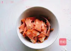 Illustration of how to make bacon sausage pizza 5