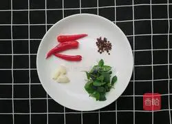 Illustration of how to make spicy chicken legs 3