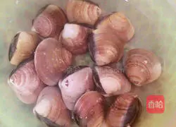 Illustration of how to make steamed clam eggs 1