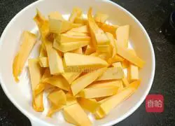 Pumpkin Soup Noodles - Magical Illustration of how to make flour 7