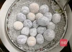 Coconut Milk Nectar Ball Soup Illustration 13