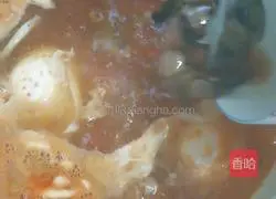 Illustration of how to make hot shrimp noodle soup 8