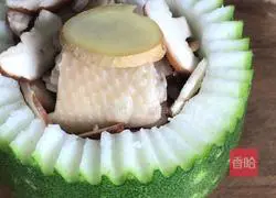 Illustration of how to make chicken wings and winter melon cup 11