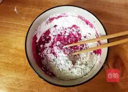 Illustration of how to make pink steamed dumplings 6