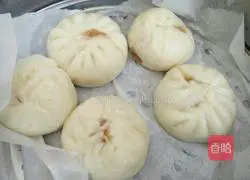 Illustration of how to make beef steamed buns 12
