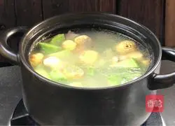 Chestnut, Radish and Pork Bone Soup Recipe Illustration 7