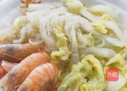 How to cook cabbage vermicelli in pot Illustration 10