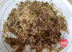 Illustration of how to make sugar triangle 4