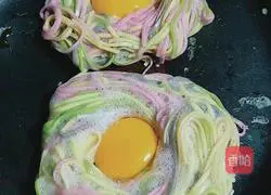 Bird's Nest Egg Noodles Recipe Illustration 5