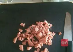 Illustration of how to make ham and egg fried noodles 2