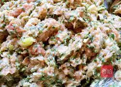 Illustration of how to make colorful dumplings (pork and garlic sprouts stuffing) 6