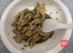 Illustration of how to make cold boneless chicken feet 12