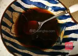 Illustration of how to make okra mixed with white fungus 5