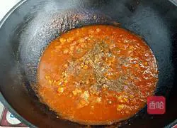 Illustration of how to make tomato meat sauce pasta 7