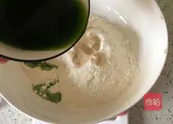 Illustration of how to make fancy custard buns 7