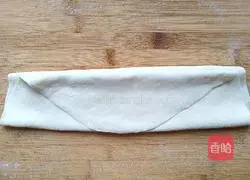 Illustration of hand-rolled dough 5 